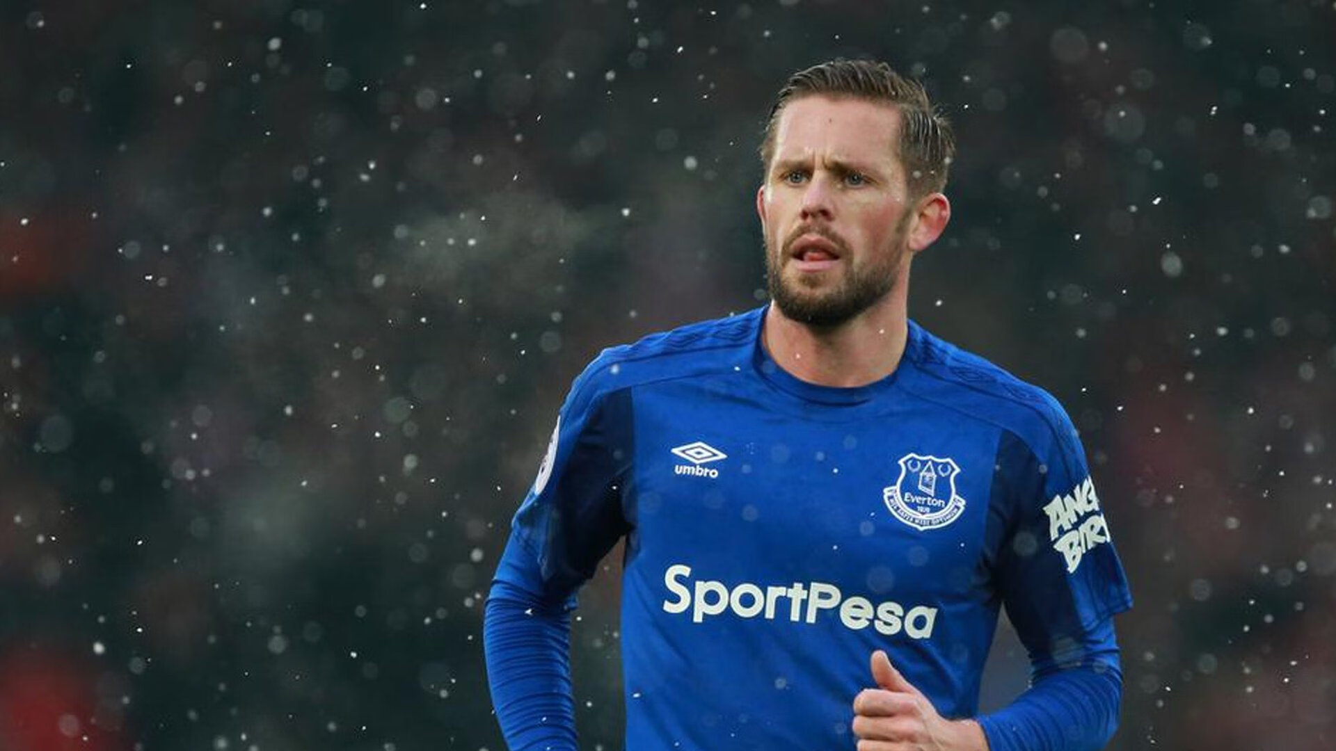 新王加冕夜，文班亚马点燃的岂止是绿茵场