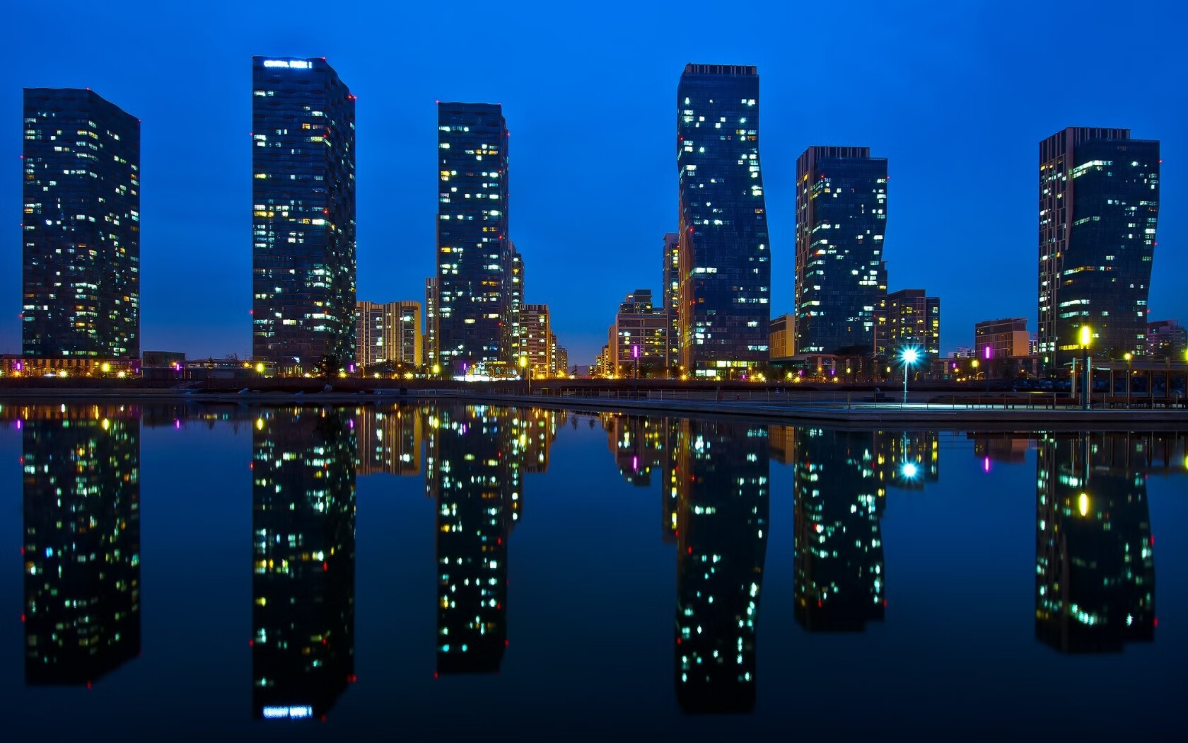 红色风暴席卷阿尔卑斯，穆勒导演曼联对瑞士的战术歼灭战