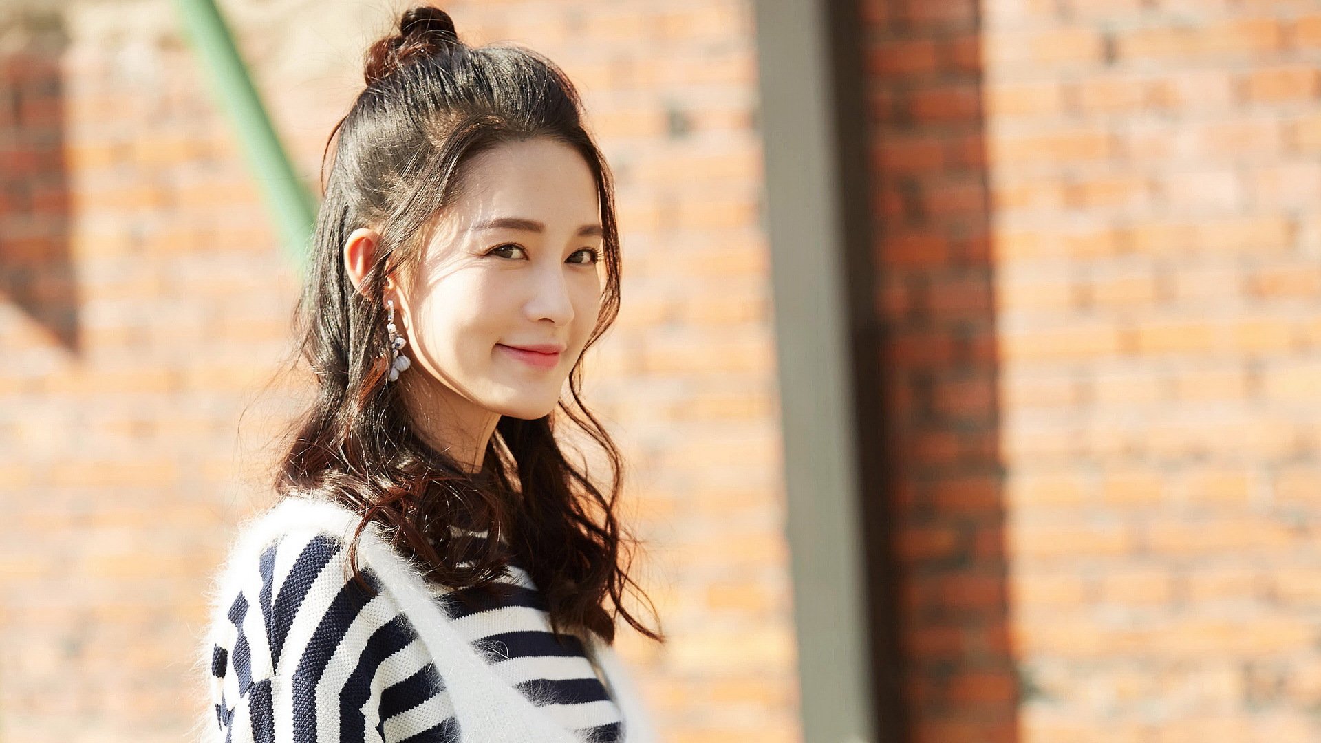 老鹰击溃上海队，武切维奇在意甲焦点战接管比赛—篮球世界的跨洲交响曲