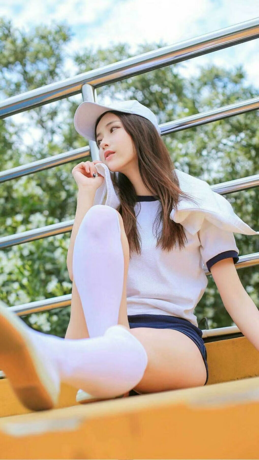 赛道与球场的双重奏，极速启航中的战术封锁艺术